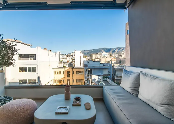 N K Suite - Design Boutique Stay With City View
